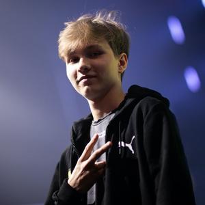 中后卫与门 中后卫与门